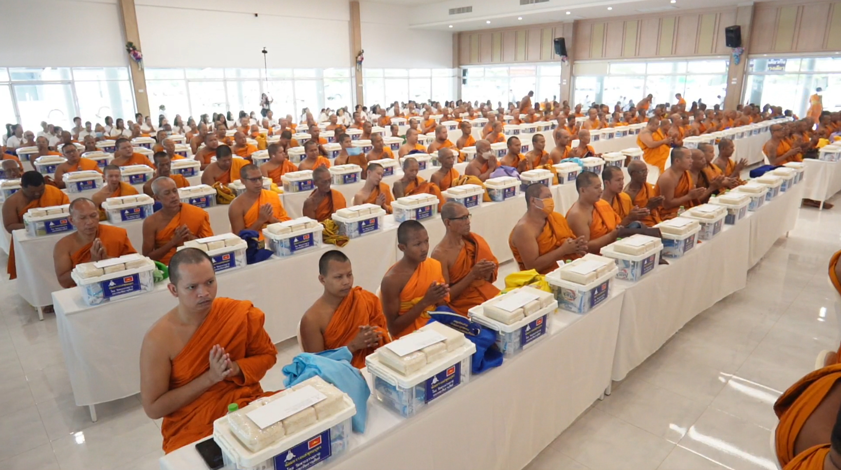 วัดพระธรรมกาย มูลนิธิธรรมกาย จัดพิธีถวายสังฆทาน 323 วัด 4 จว.ใต้ ครั้งที่ 177