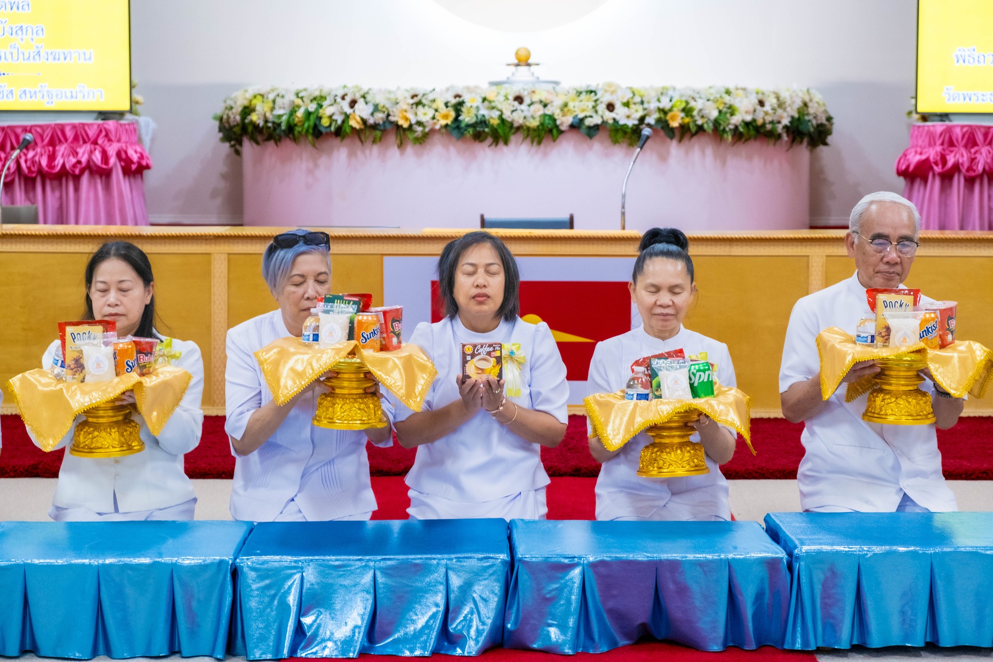 วัดพระธรรมกายเท็กซัส จัดงานบุญวันอาทิตย์