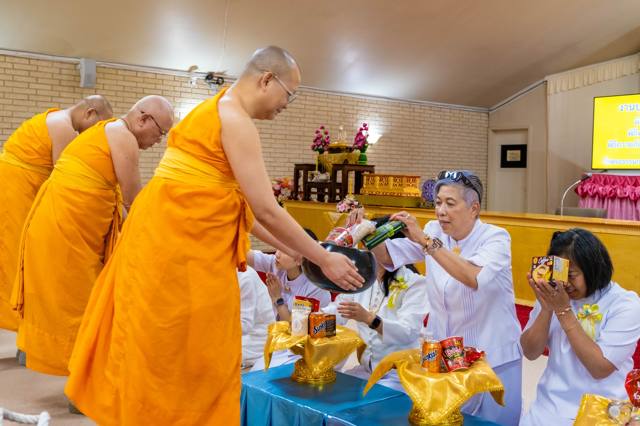 วัดพระธรรมกายเท็กซัส จัดงานบุญวันอาทิตย์