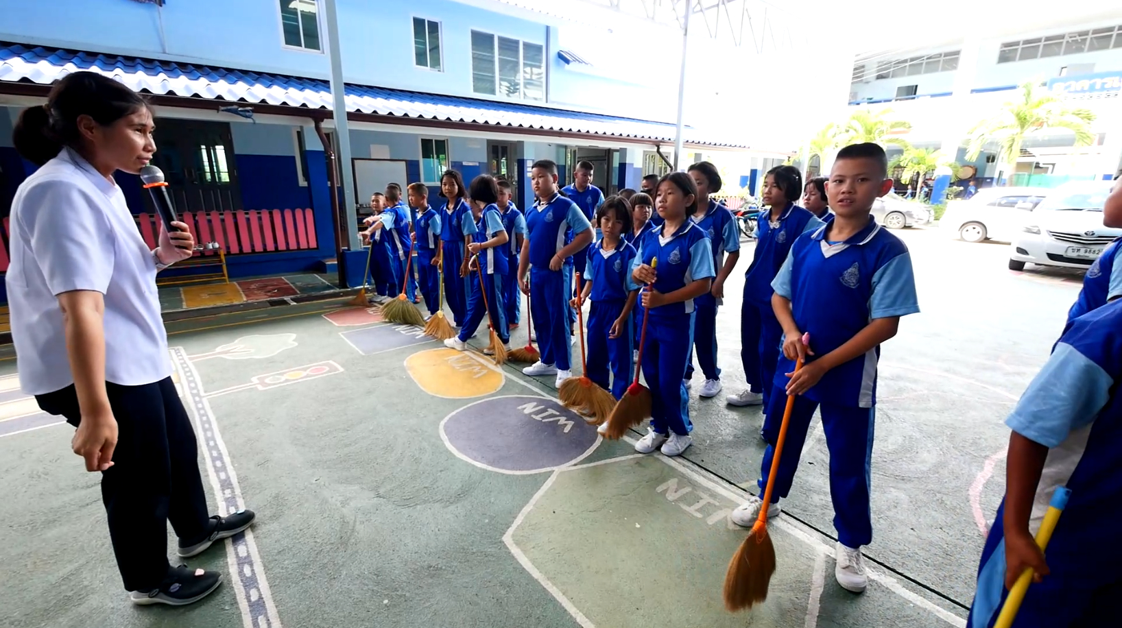 ฐานที่ 4 ฐานปัด กวาด เช็ด ถู