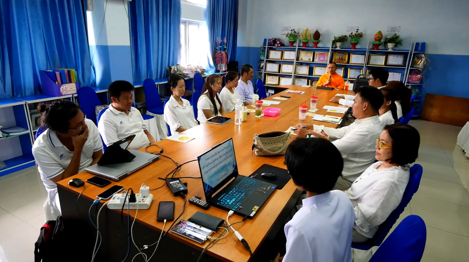 นร.รร.บ้านท่าเกวียน เข้าร่วมอบรมคุณธรรม จริยธรรม และค่านิยมที่พึงประสงค์