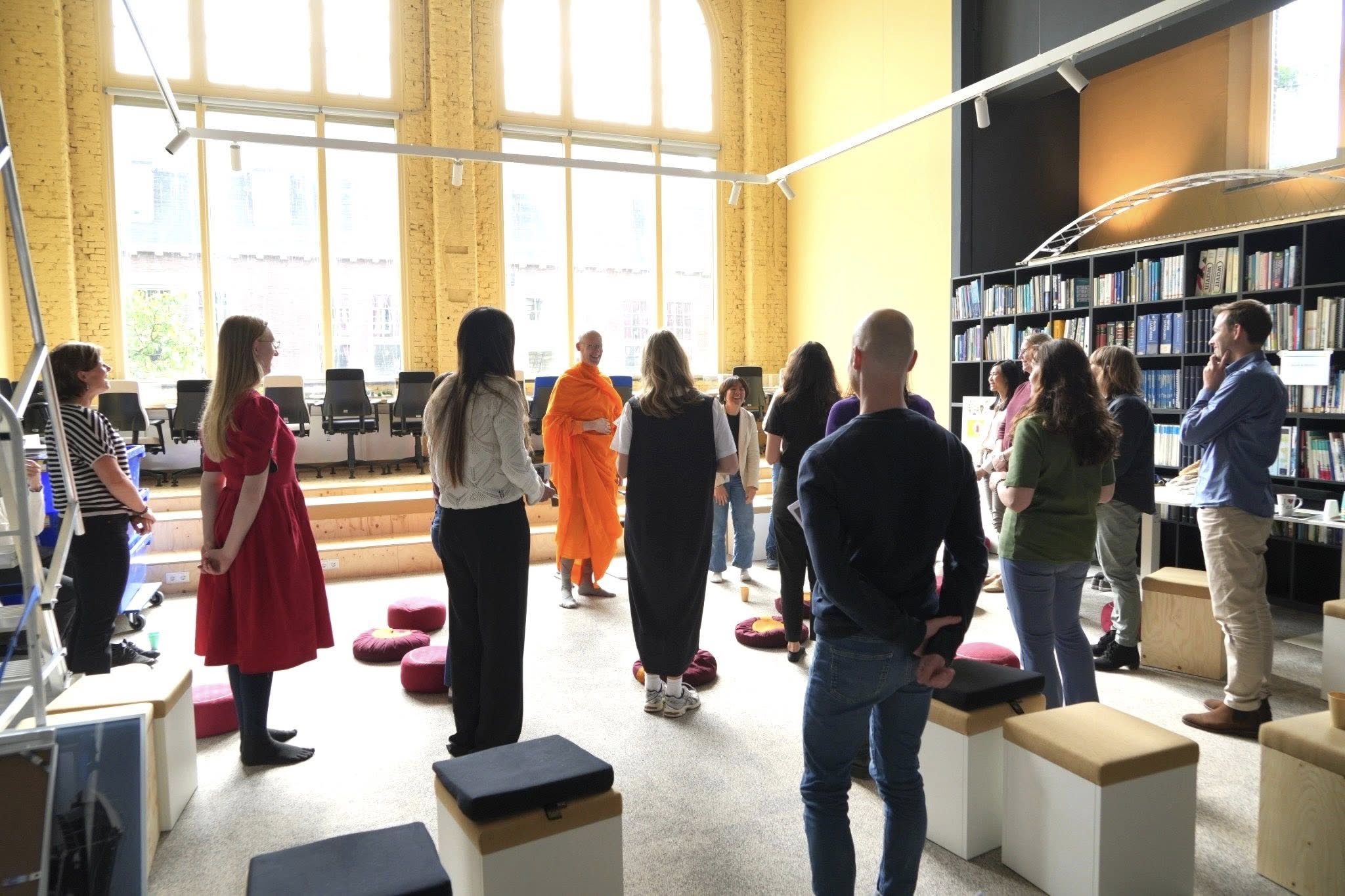 วัดพระธรรมกายเนเธอร์แลนด์ จัดปฏิบัติธรรม ณ บริษัท NACO