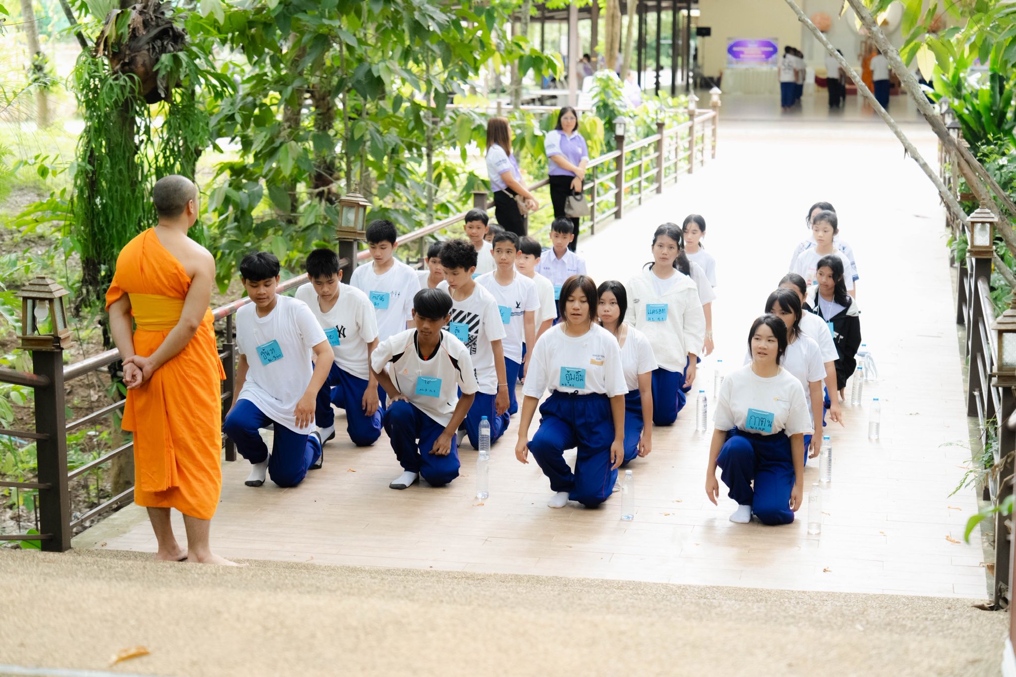 ศูนย์ปฏิบัติธรรมแก้วเมืองเลย จัดอบรมศีลธรรม โรงเรียนชุมชนบ้านท่าสะอาด