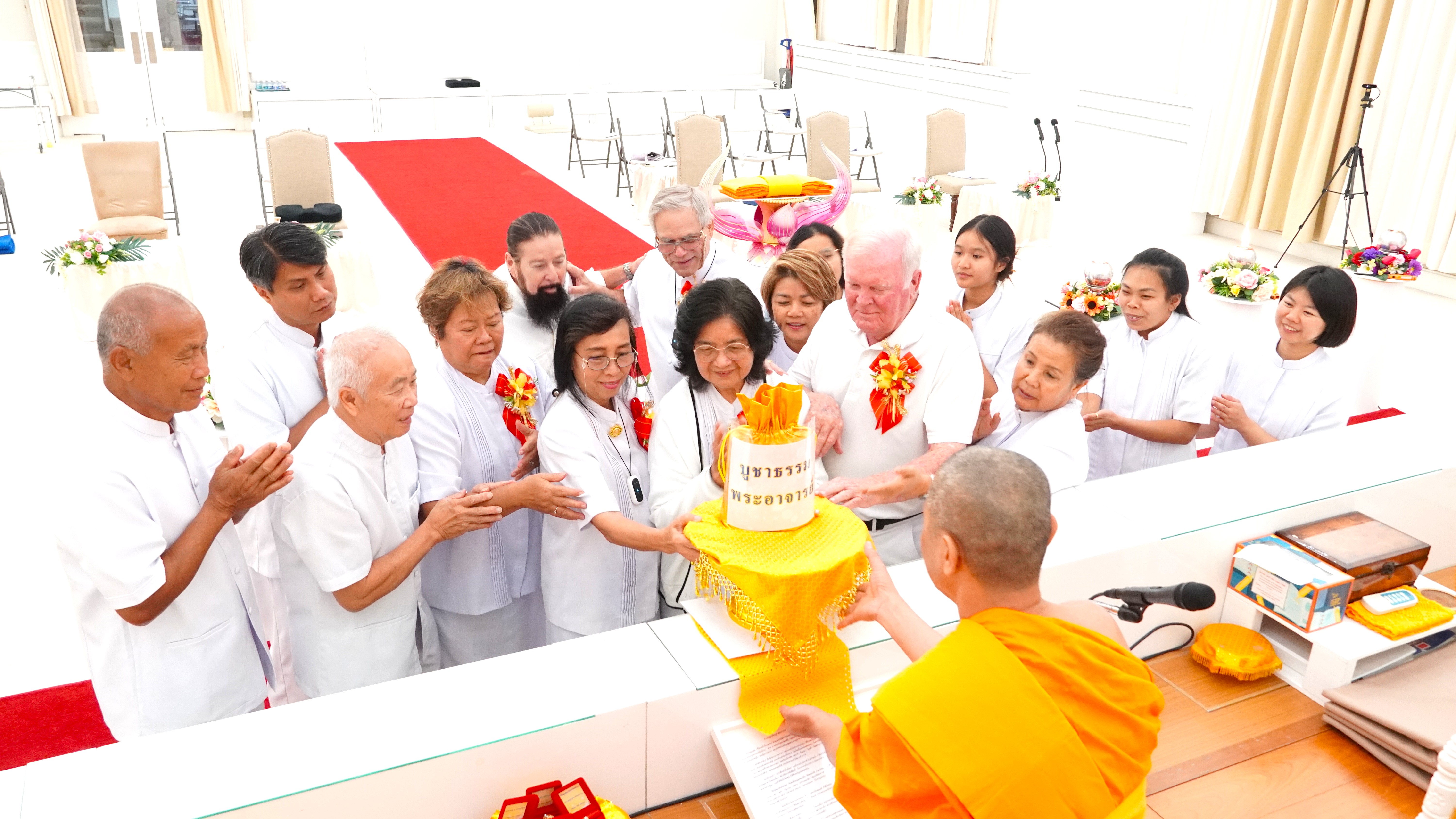 วัดพระธรรมกายฟลอริดา จัดงานบุญบูชาข้าวพระ