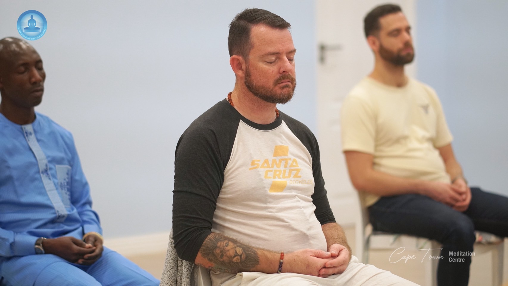 วัดพุทธเคปทาวน์ สาธารณรัฐแอฟริกาใต้ ได้จัด“คลาสสมาธิ ชาวท้องถิ่น ” เพื่อให้ชาวท้องถิ่นได้มาฟังธรรมและนั่งสมาธิร่วมกัน