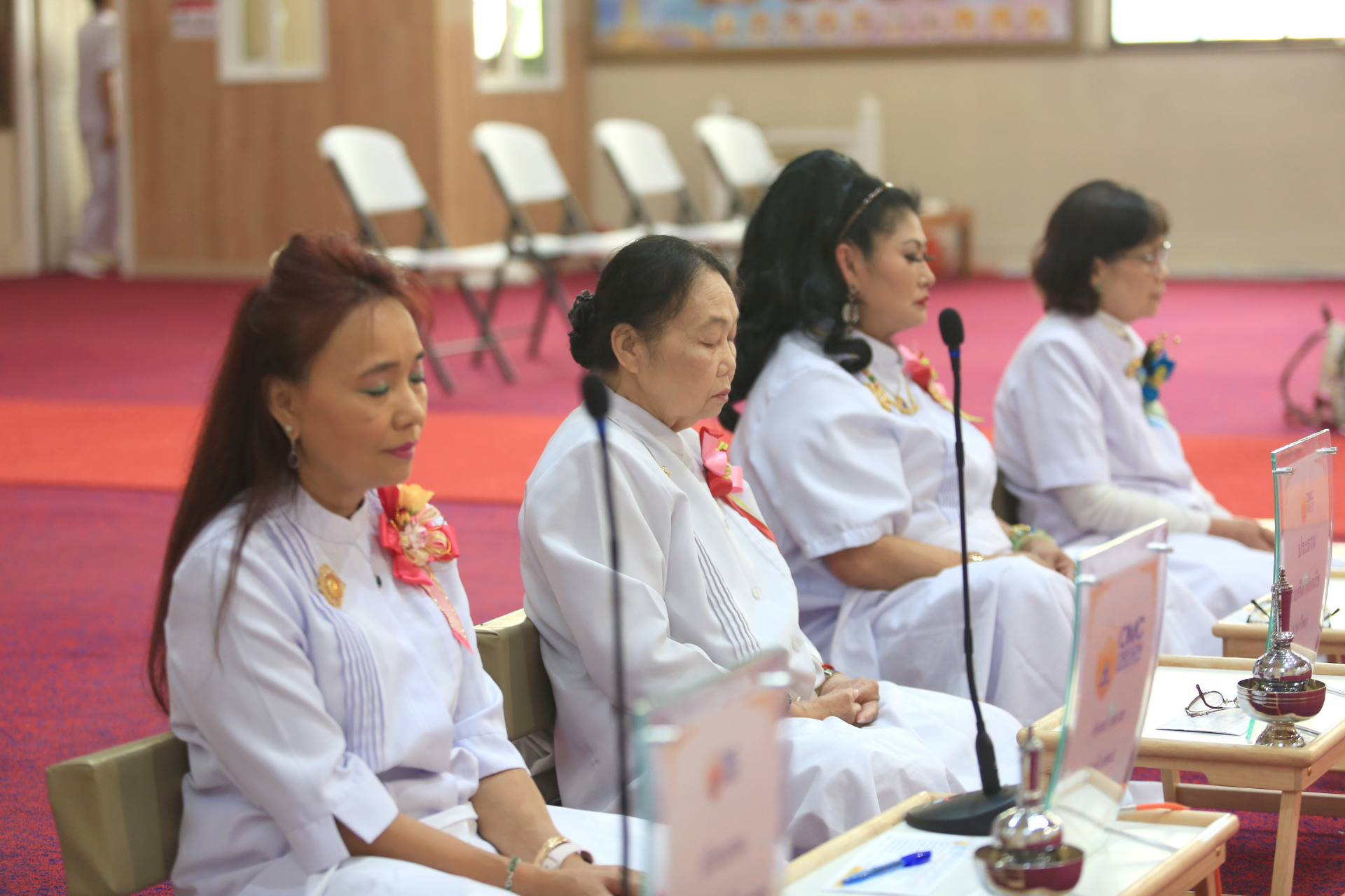 วัดพระธรรมกายออเรกอน จัดงานบุญบูชาข้าวพระ