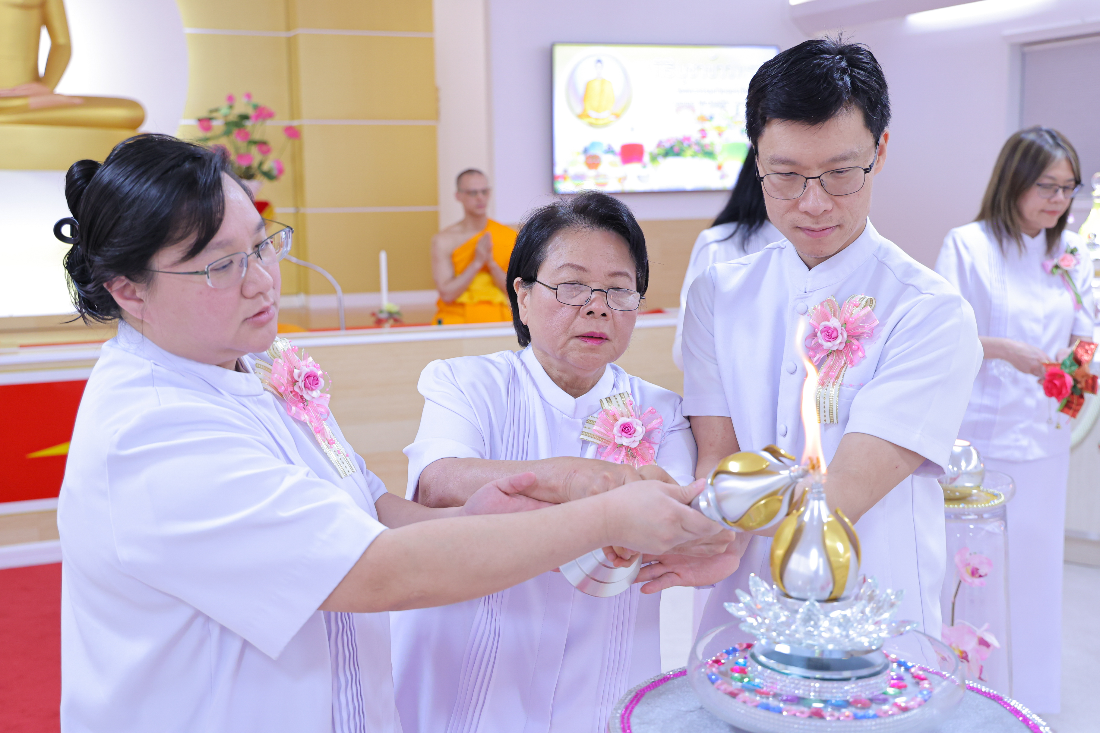 วัดพระธรรมกายจอร์เจีย จัดงานบุญบูชาข้าวพระ