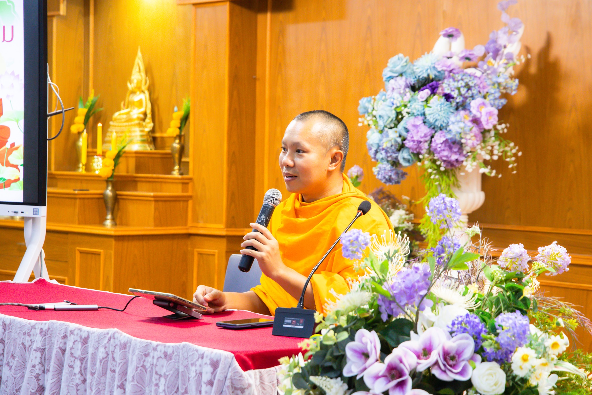 โรงเรียนท่าช้างวิทยาคม เข้าค่ายอบรมศีลธรรม