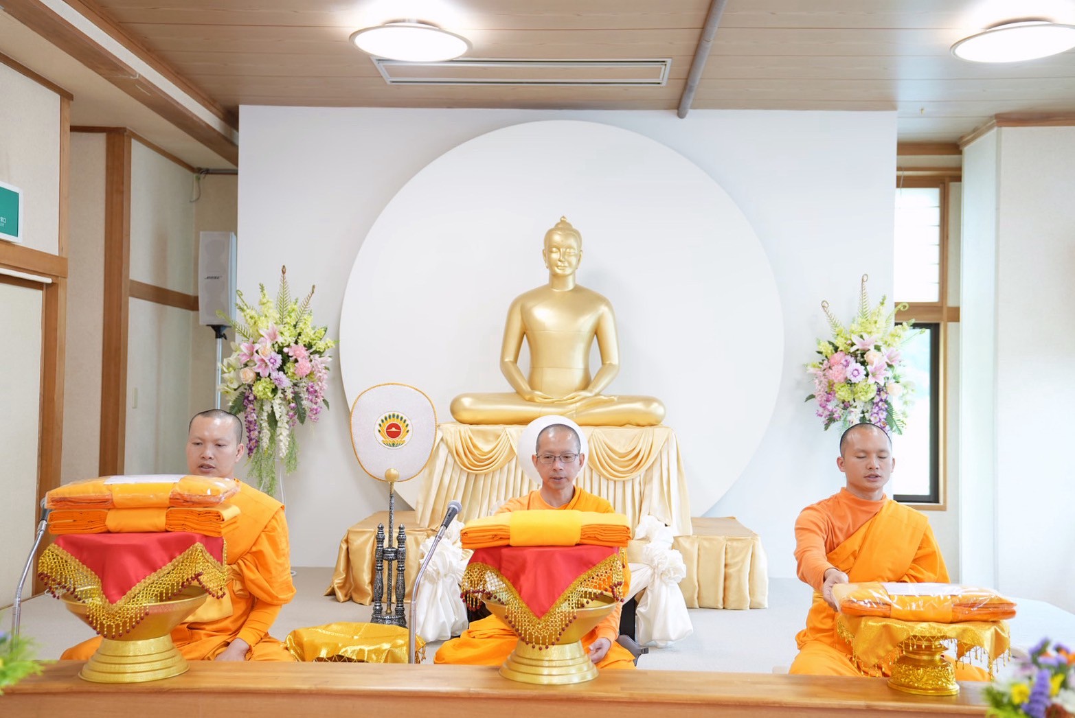 วัดพระธรรมกายนางาโน่ จัดปฐมเริ่มบูชาข้าวพระ