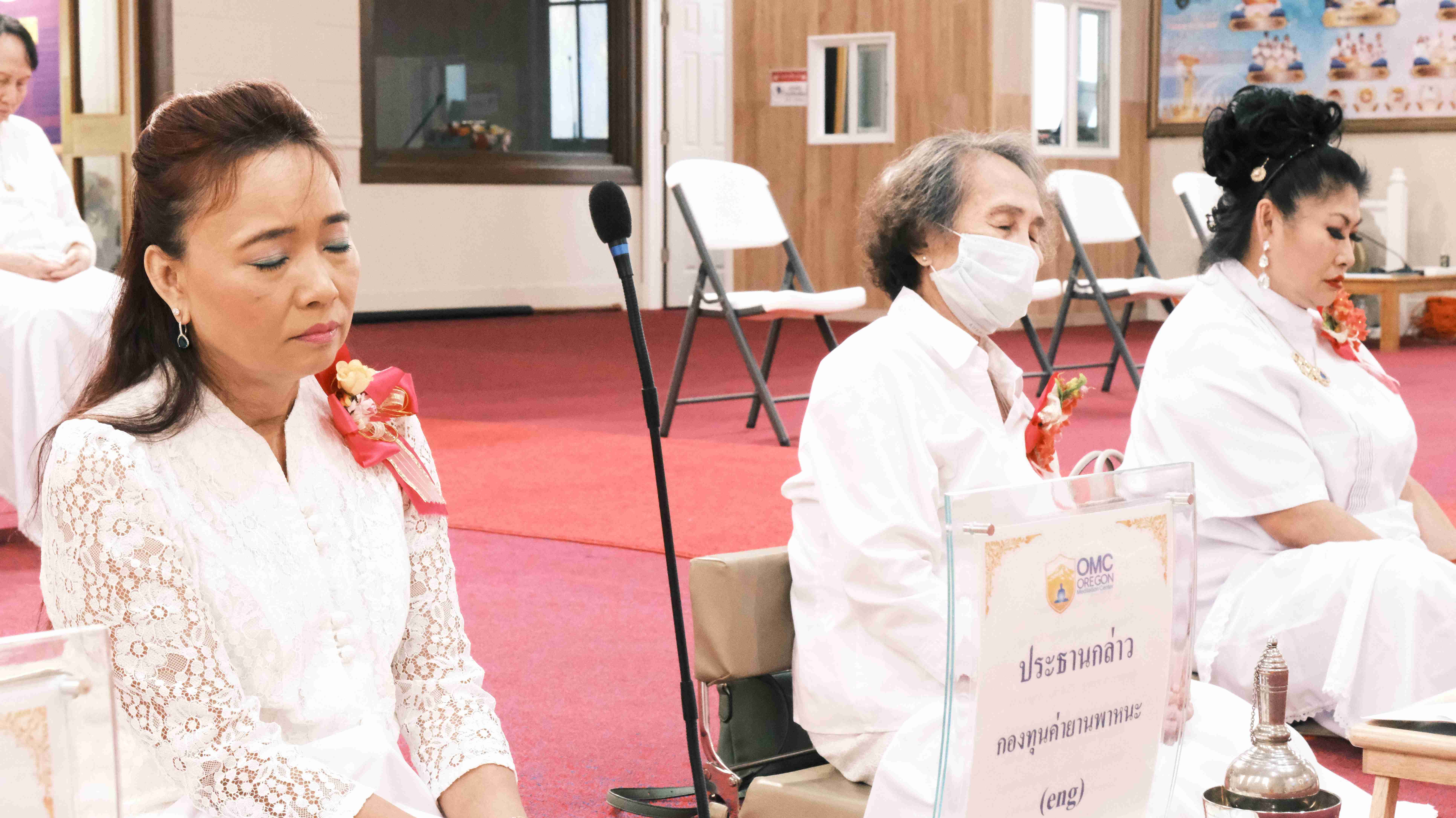 วัดพระธรรมกายออเรกอน จัดพิธีทอดผ้าป่าบำรุงวัด