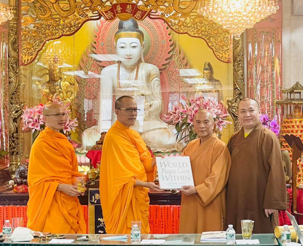 สหพันธ์ชาวพุทธทั่วโลก และคณะสงฆ์วัดพระธรรมกาย เยี่ยมชมองค์การสหประชาชาติ