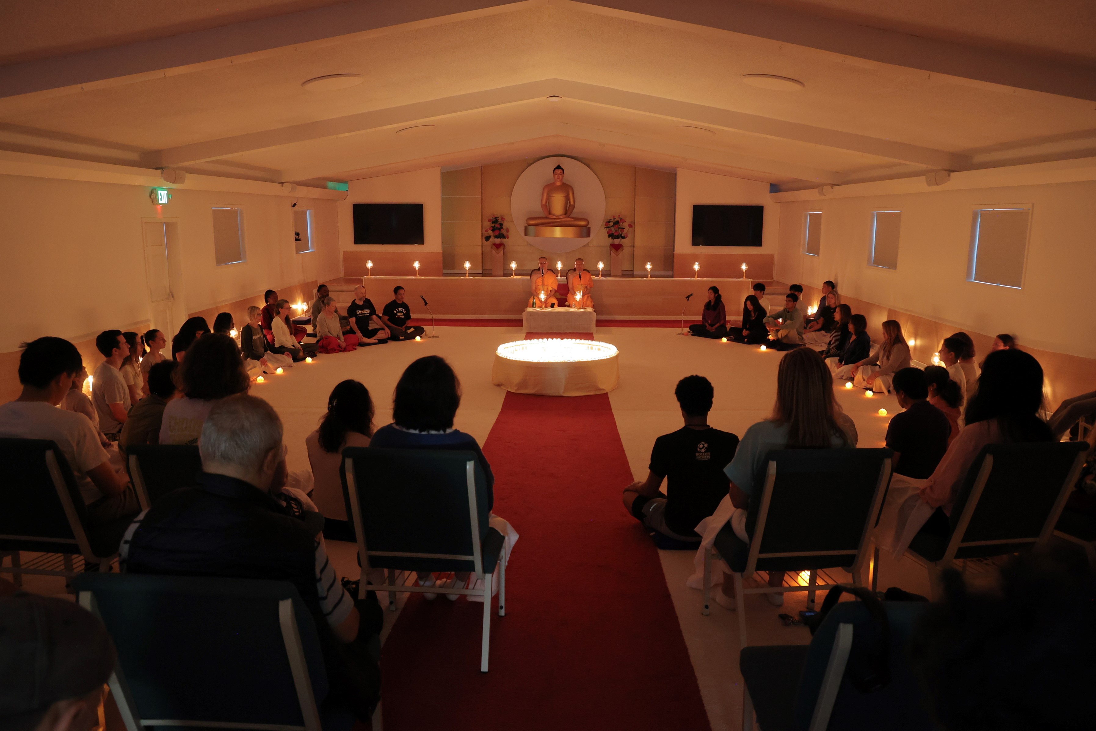 วัดพระธรรมกายจอร์เจีย จัดกิจกรรมนั่งสมาธิสำหรับชาวท้องถิ่น