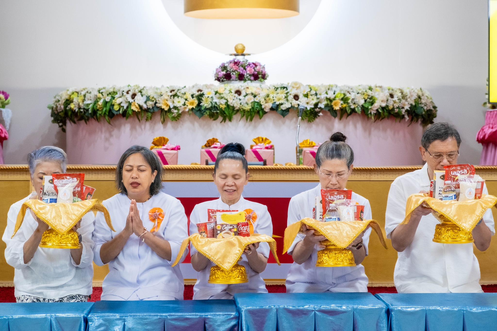 วัดพระธรรมกายเท็กซัส จัดงานบุญวันอาทิตย์