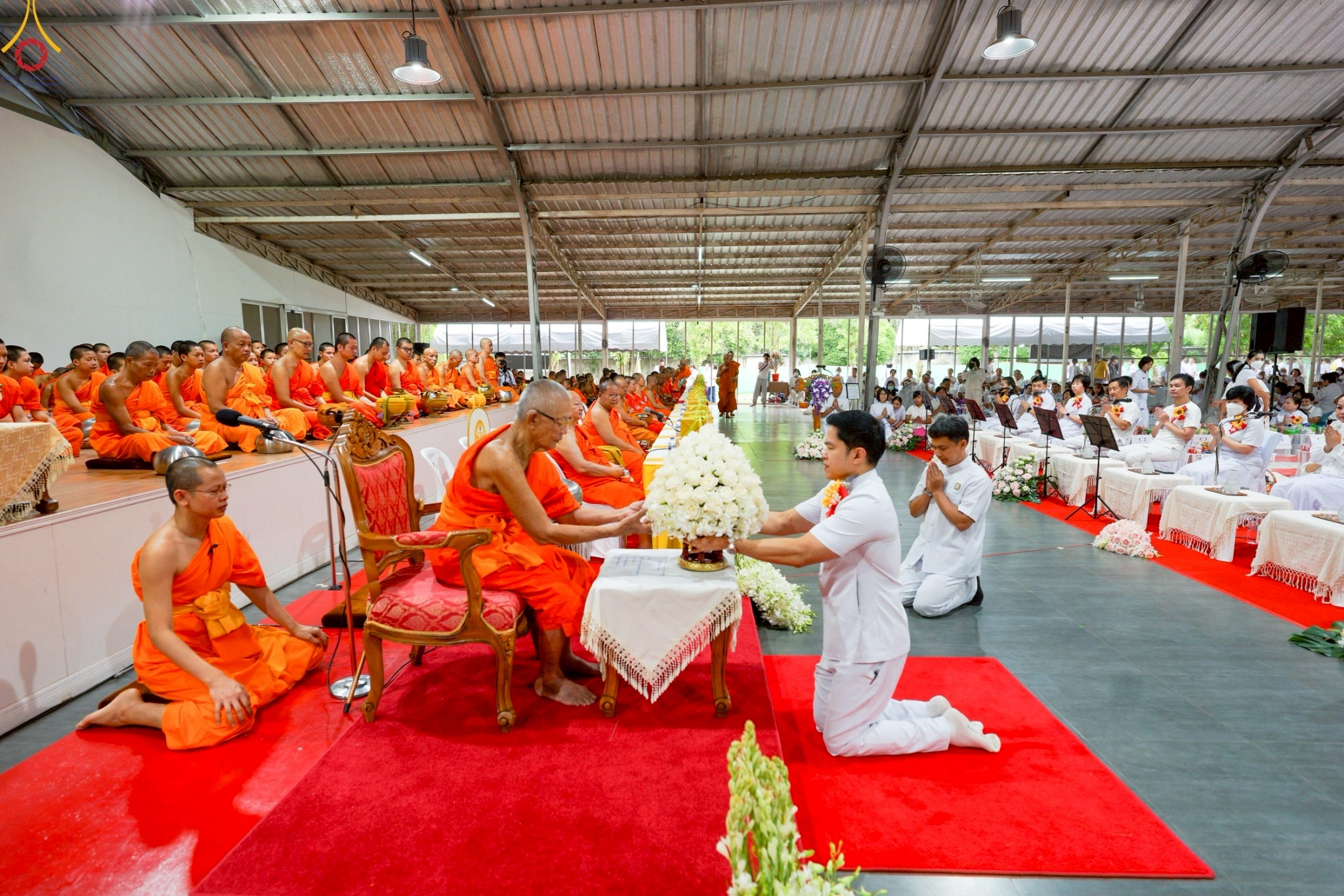 พิธีตักบาตรพระ 500 รูป อำเภอสันทราย ปีที่ 10