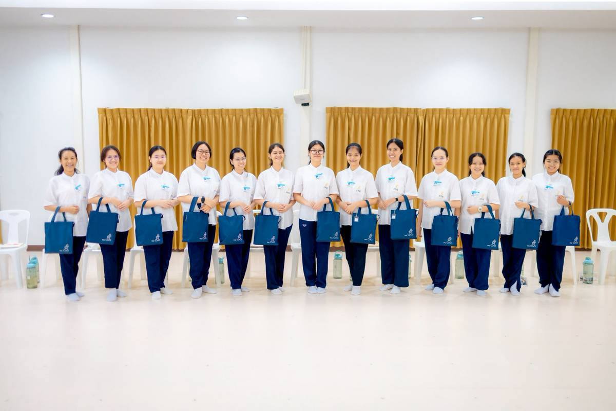 ธรรมทายาทหญิง รุ่นที่ 40 ภาคฤดูฝน อบรมบุคลิกภาพ