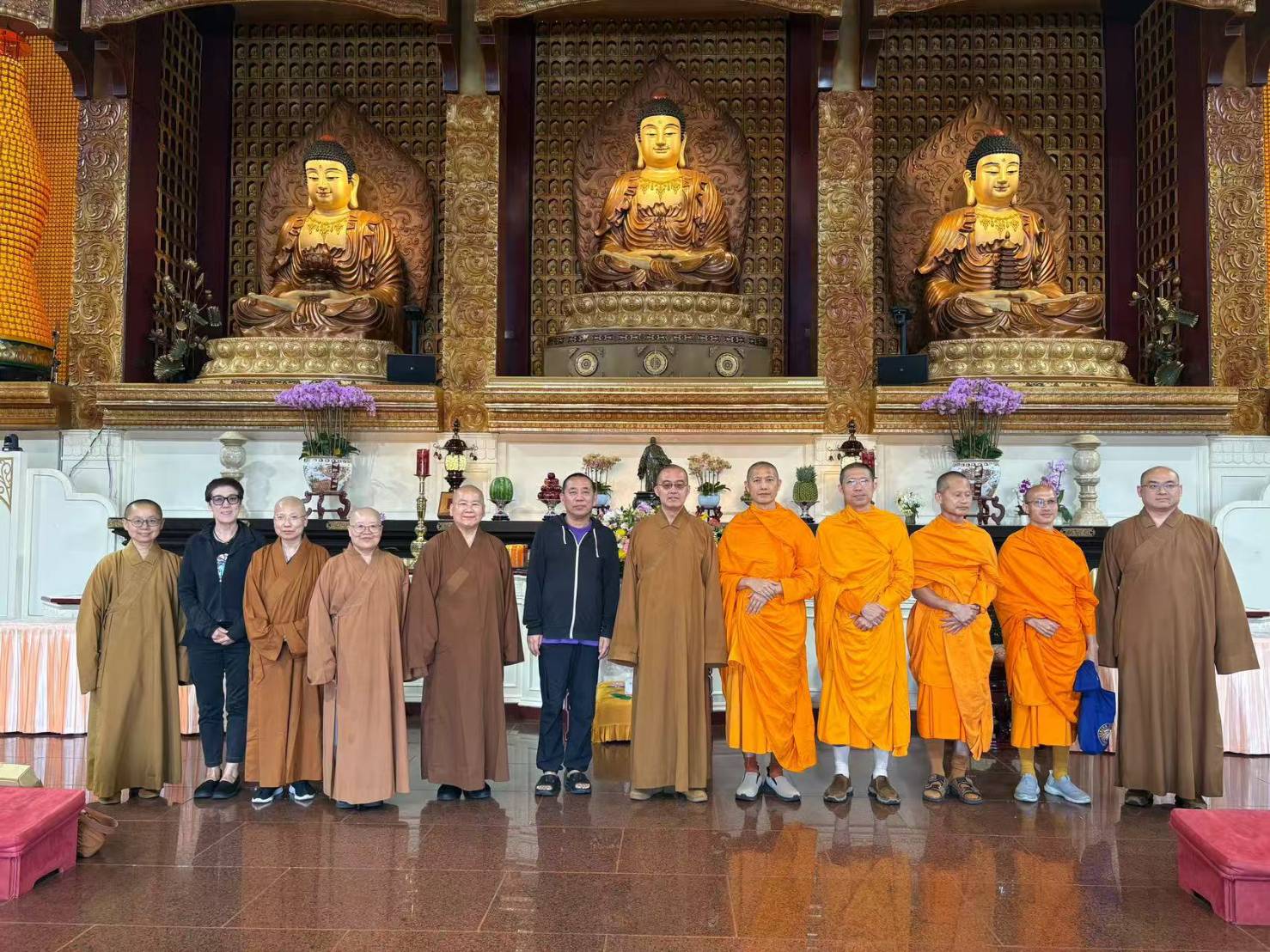 คณะได้เยี่ยมชมวัดซีไหล โดยได้รับการต้อนรับอย่างอบอุ่น