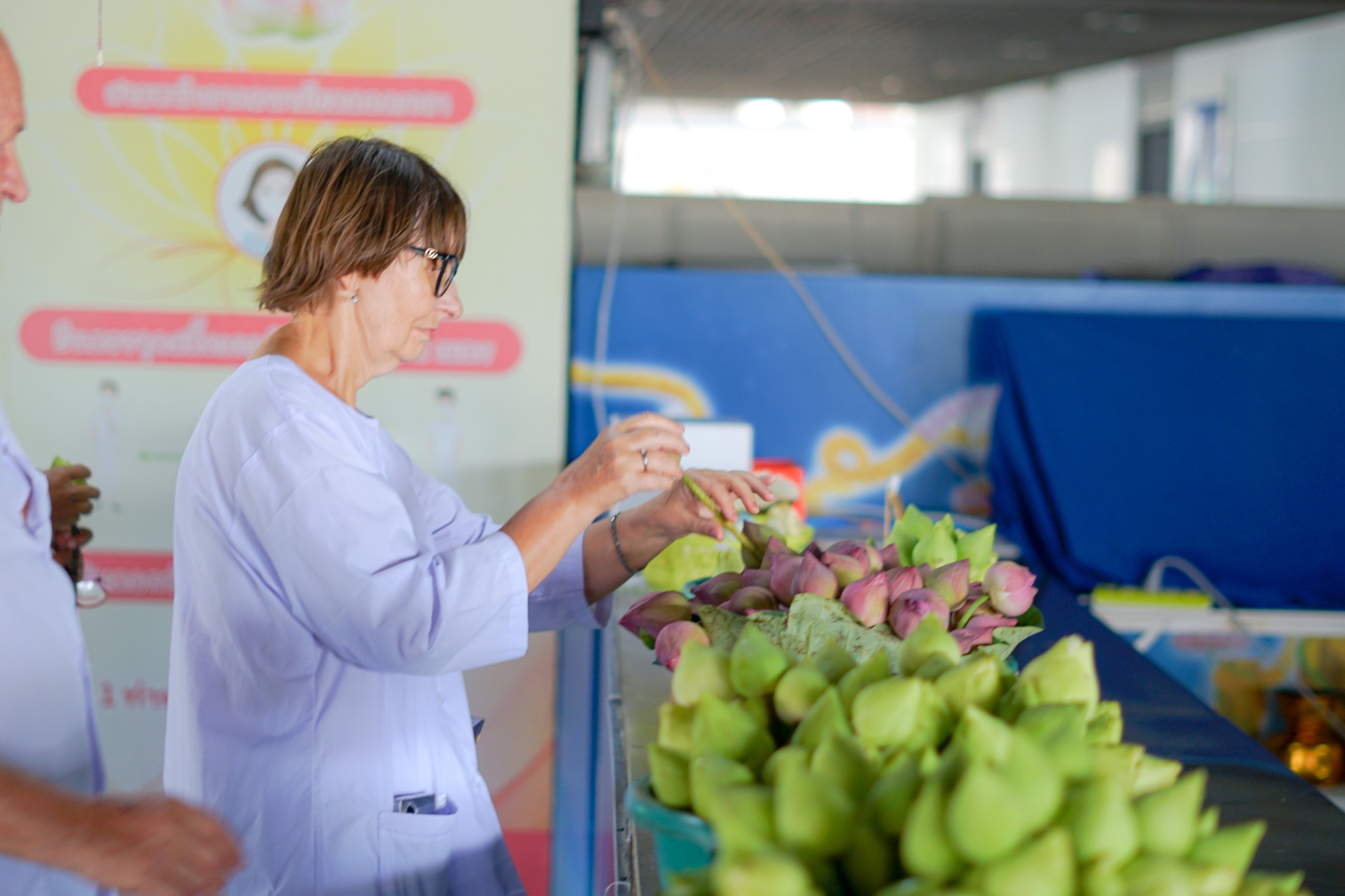 ชาวรัสเซีย เดินทางมาเยี่ยมชมวัดพระธรรมกาย