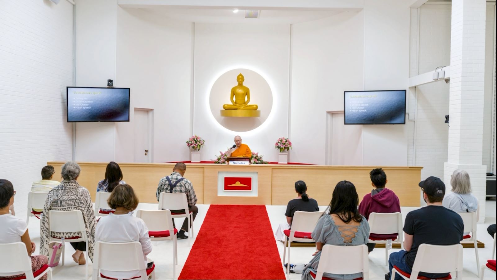 วัดพระธรรมกายแคลิฟอร์เนีย จัดกิจกรรมฝึกสมาธิให้กับชาวท้องถิ่น