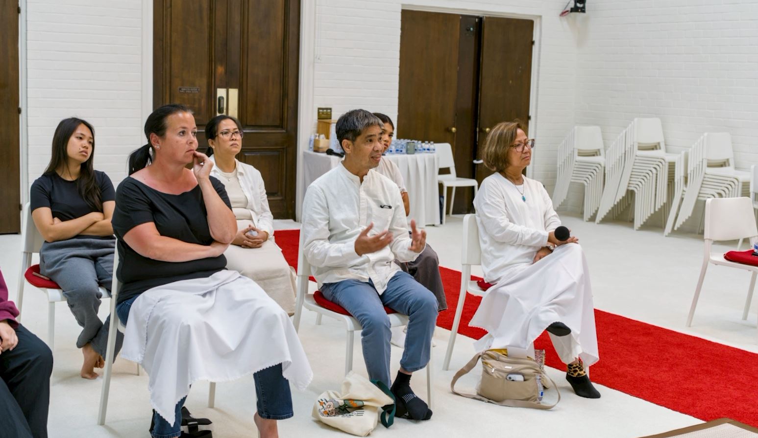 วัดพระธรรมกายแคลิฟอร์เนีย จัดกิจกรรมฝึกสมาธิให้กับชาวท้องถิ่น