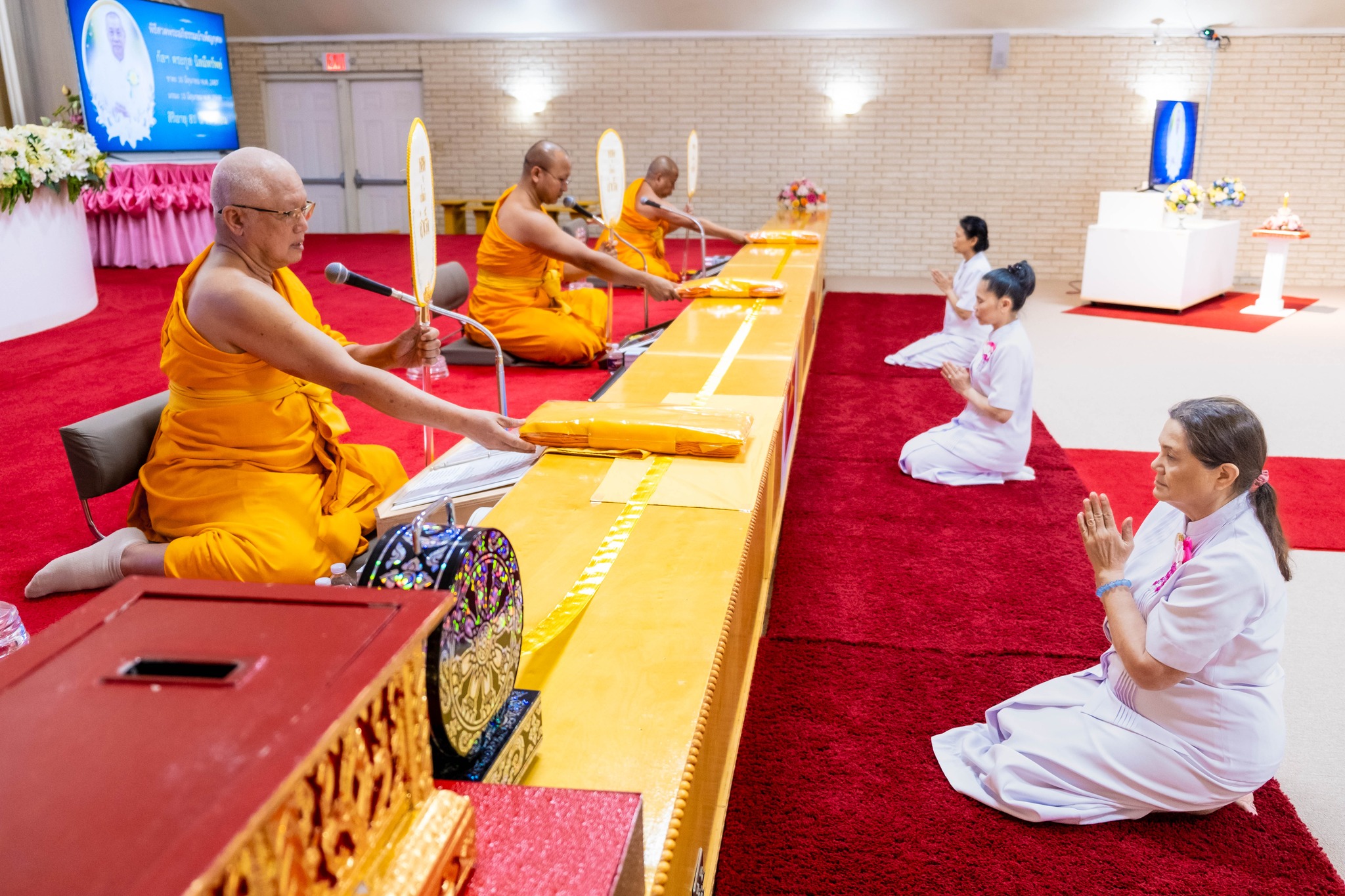 วัดพระธรรมกายเท็กซัส จัดงานบุญวันอาทิตย์