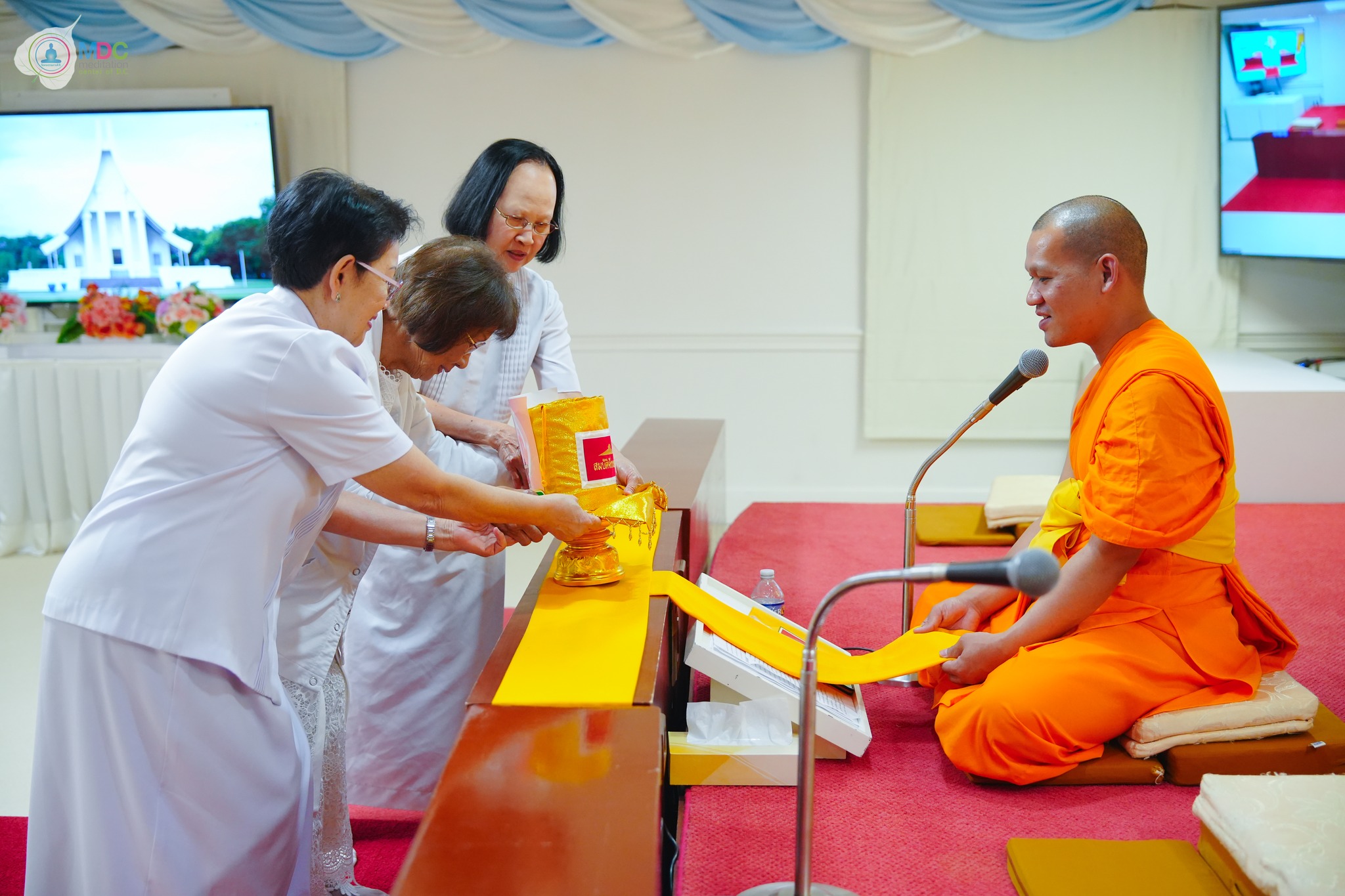 วัดพระธรรมกายดีซี จัดงานบุญวันอาทิตย์