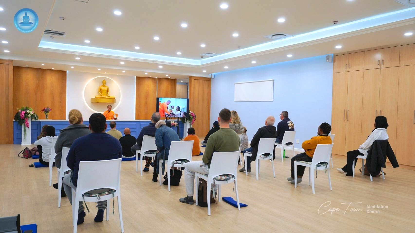 วัดพุทธเคปทาวน์ จัดกิจกรรมสมาธิเพื่อสันติสุขภายใน