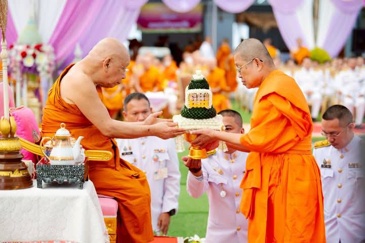 พิธีทรงตั้งเปรียญธรรม 3 ประโยค และมอบประกาศนียบัตร ประโยค 1-2 คณะสงฆ์หนเหนือ