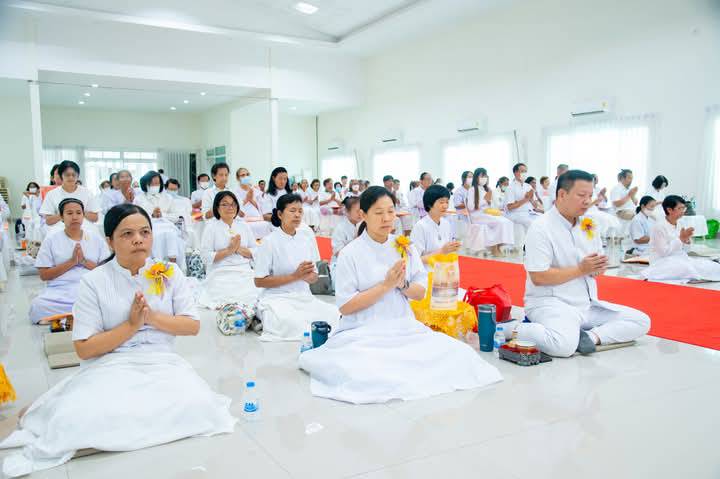 สวดมนต์บทธัมมจักกัปปวัตตนสูตรด้วยใจที่ผ่องใส