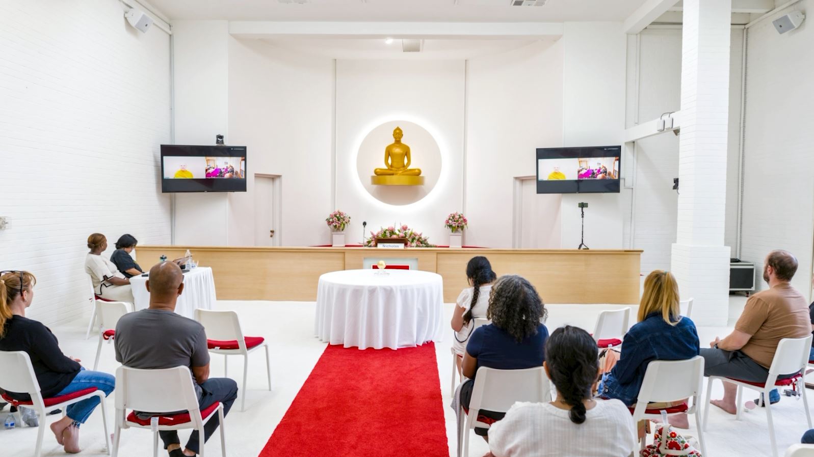 วัดพระธรรมกายแคลิฟอร์เนีย จัดกิจกรรม Full Moon Meditation