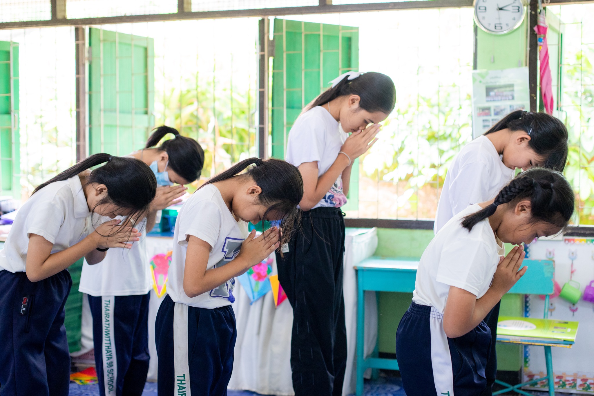 ชพส.จัดอบรม 5 ห้องชีวิตเนรมิตนิสัย แก่นักเรียนโรงเรียนไทยรัฐวิทยา 98 (บ้านงอบ)