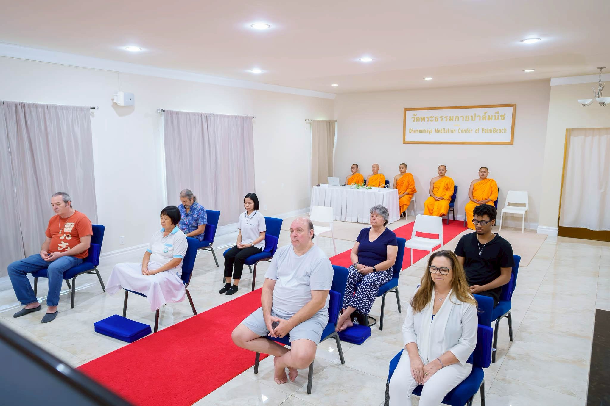 วัดพระธรรมกายปาล์มบีช จัดปฏิบัติธรรมสำหรับชาวท้องถิ่น