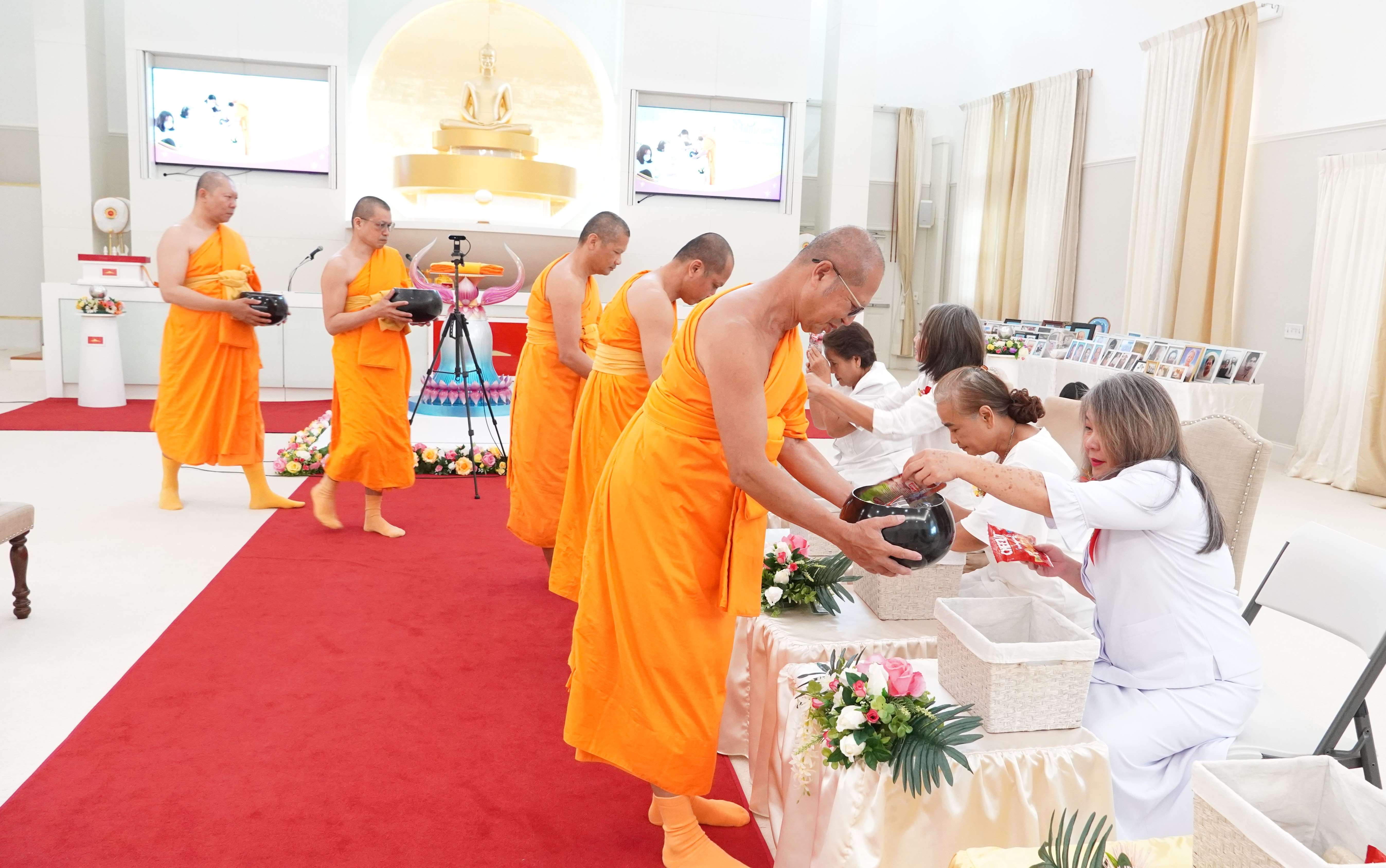 วัดพระธรรมกายฟลอริดา จัดพิธีบุพเปตพลี