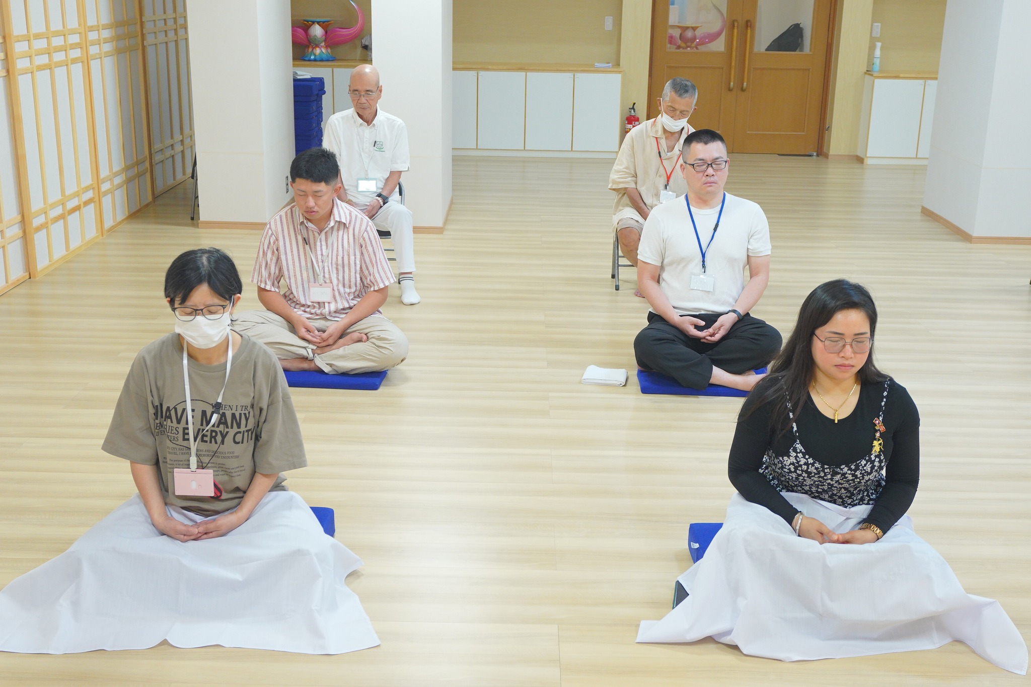 วัดพระธรรมกายโอซาก้า จัดปฏิบัติธรรมชาวญี่ปุ่น