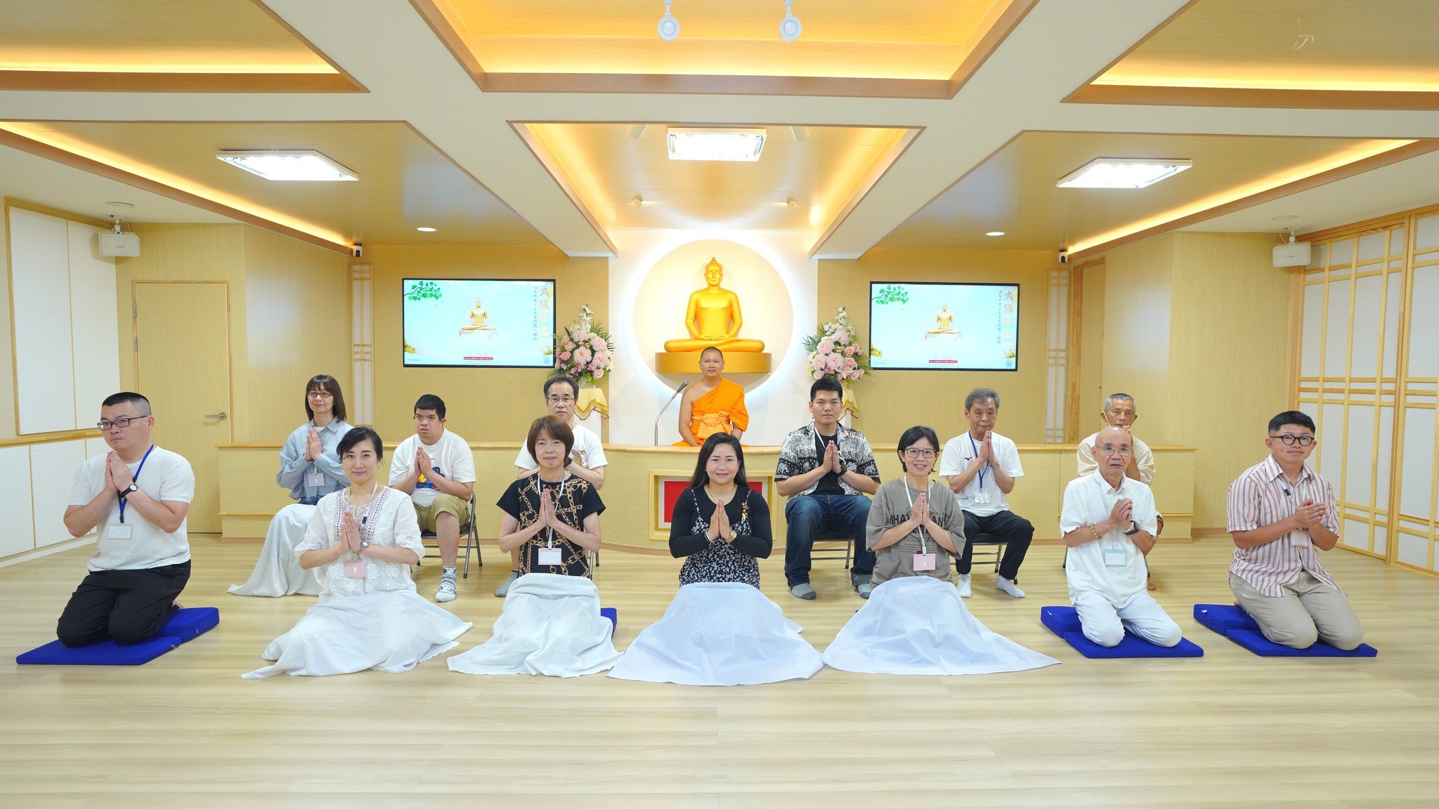 วัดพระธรรมกายโอซาก้า จัดปฏิบัติธรรมชาวญี่ปุ่น