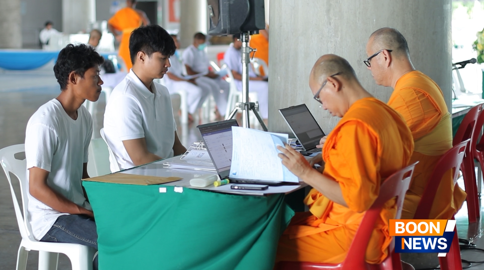 บรรยากาศรับสมัครในโครงการอุปสมบทหมู่รุ่นเข้าพรรษา ณ วัดพระธรรมกาย
