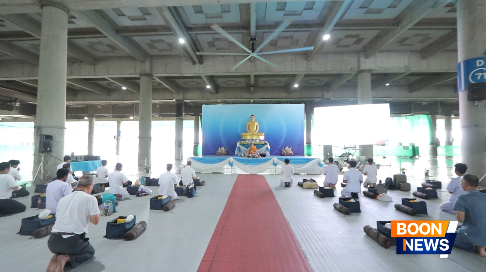 บรรยากาศรับสมัครในโครงการอุปสมบทหมู่รุ่นเข้าพรรษา ณ วัดพระธรรมกาย
