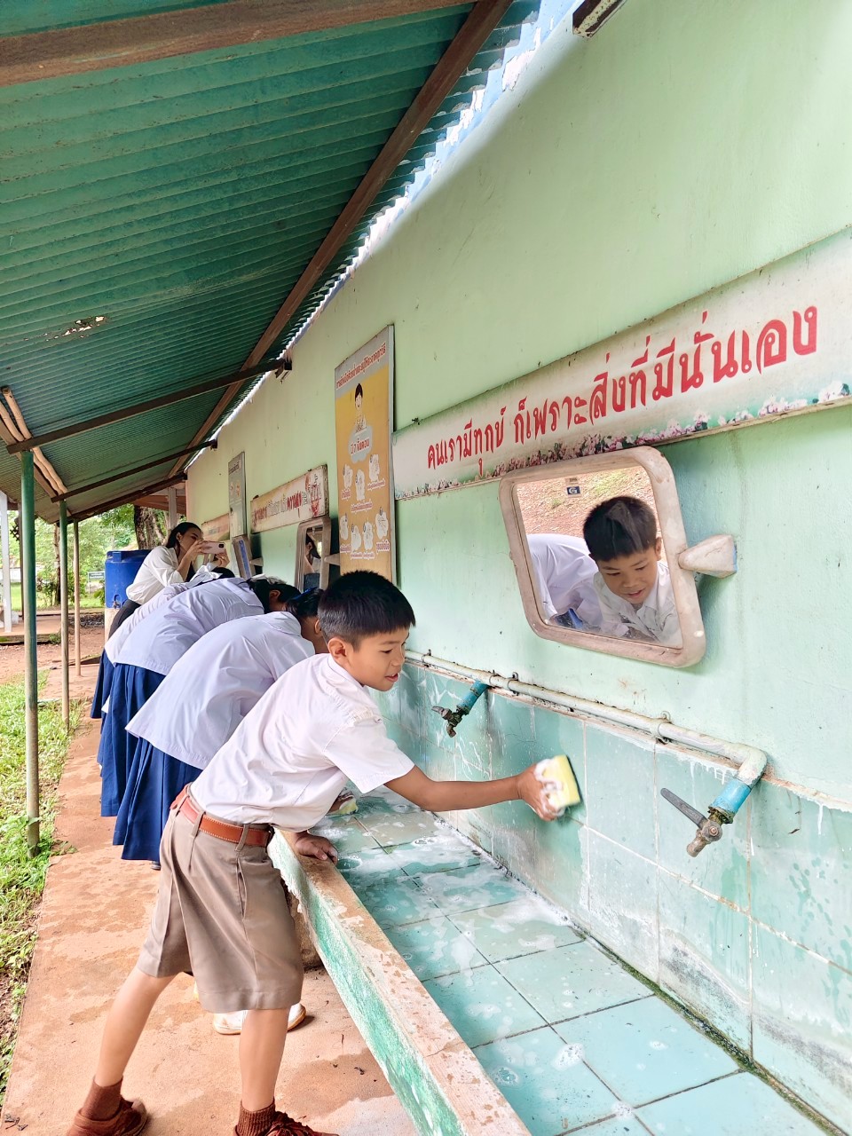 ชมรมพุทธศาสตร์สากล จัดค่ายคุณธรรม เด็กดี V-Star แก่นักเรียนโรงเรียนฉันทนาวัณรถ จ.หนองคาย