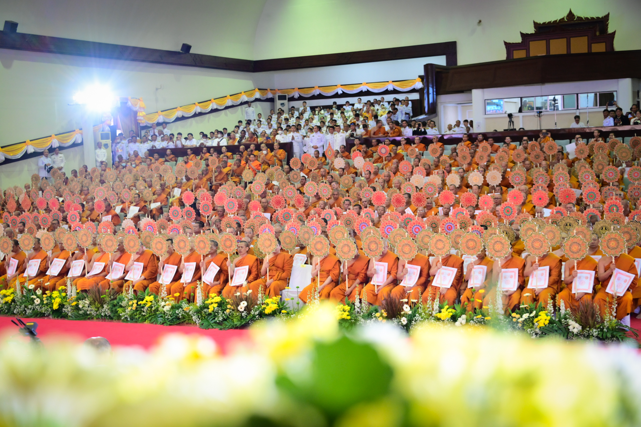 พิธีพระราชทานสัญญาบัตร พัดยศและผ้าไตร แก่คณะสงฆ์หนกลาง
