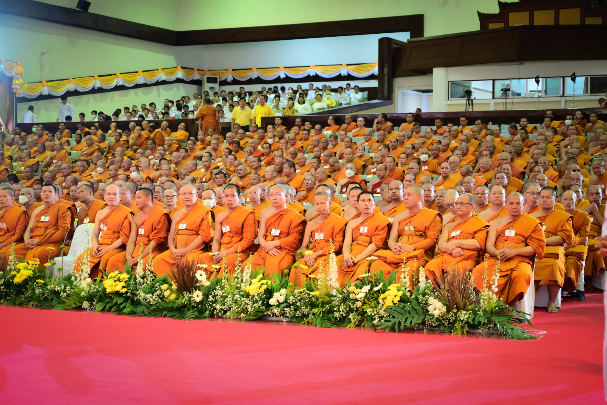พิธีพระราชทานสัญญาบัตร พัดยศและผ้าไตร แก่คณะสงฆ์หนกลาง