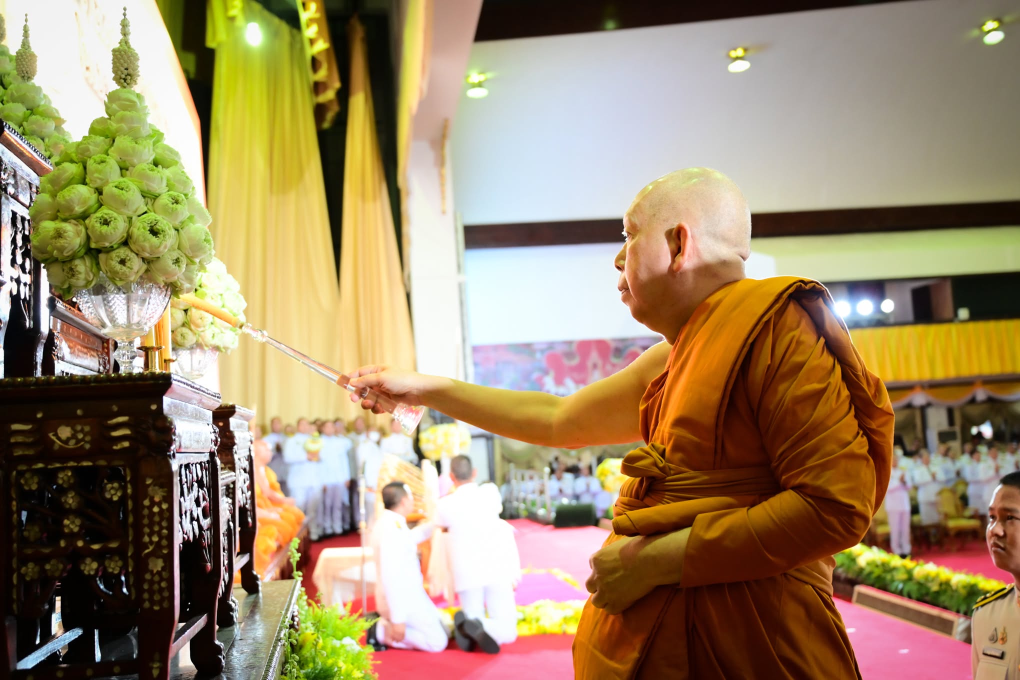 พิธีพระราชทานสัญญาบัตร พัดยศและผ้าไตร แก่คณะสงฆ์หนกลาง