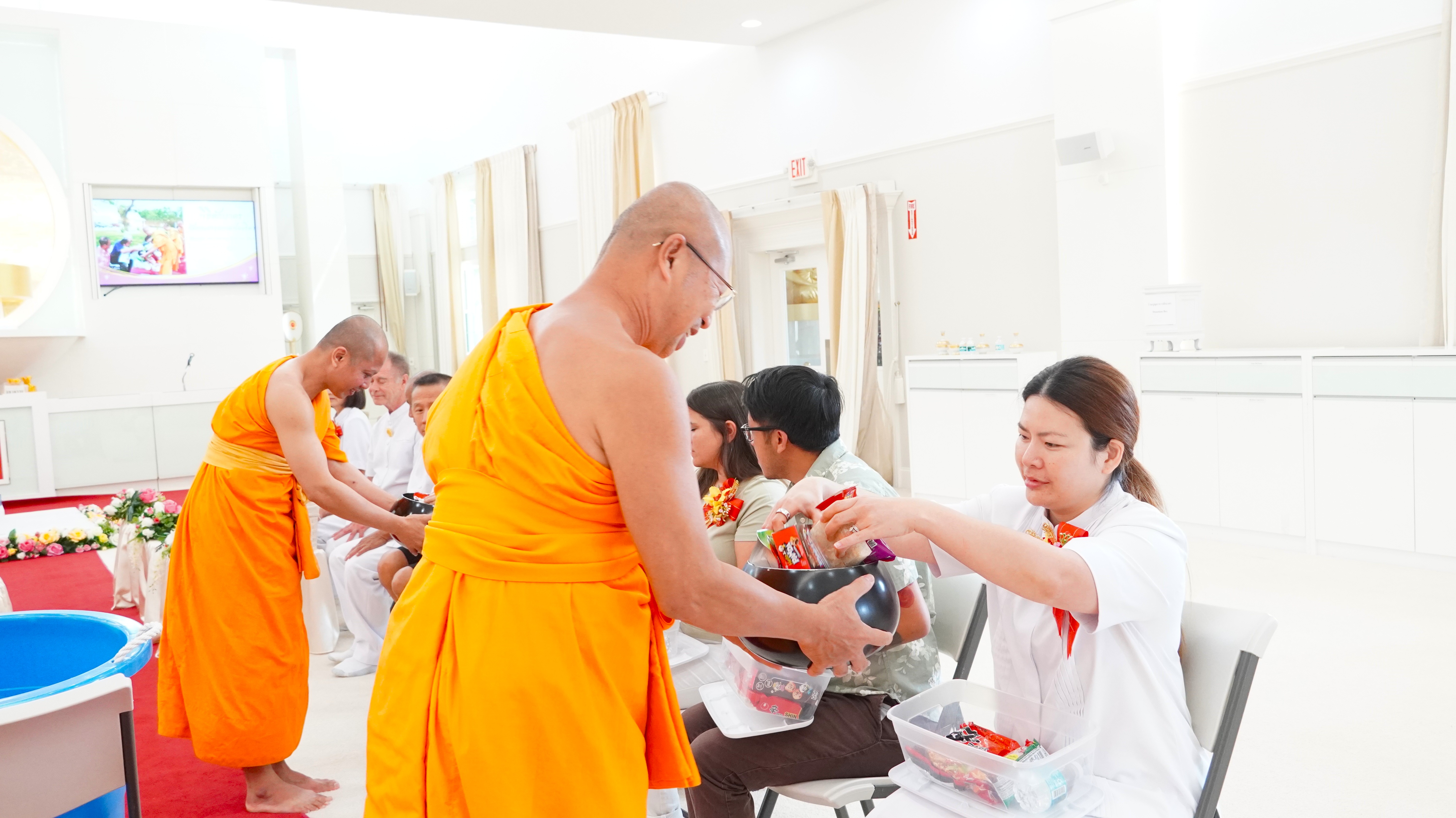 วัดพระธรรมกายฟลอริดา จัดพิธีถวายกองบุญปัญญาบารมี