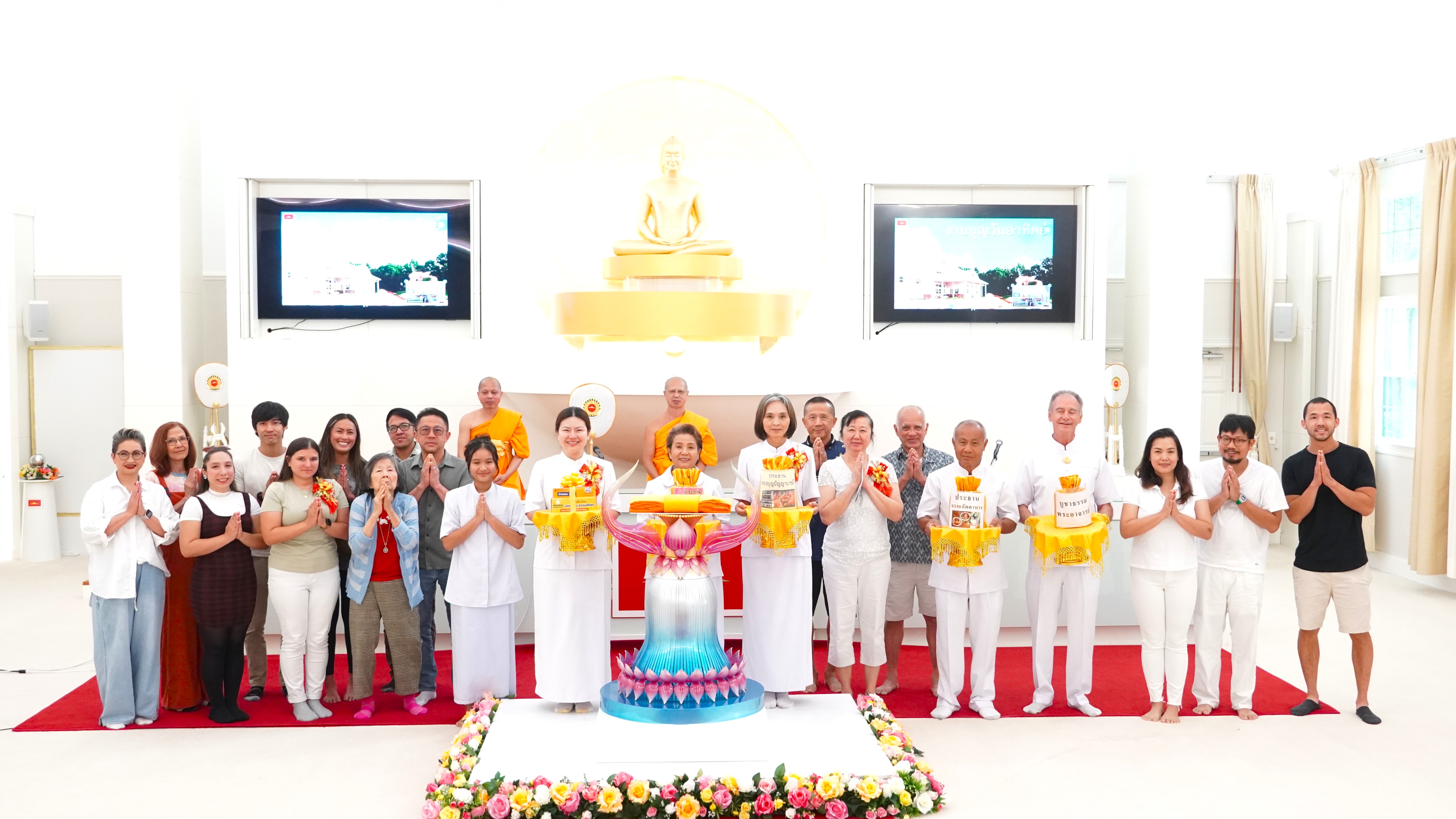 วัดพระธรรมกายฟลอริดา จัดพิธีถวายกองบุญปัญญาบารมี