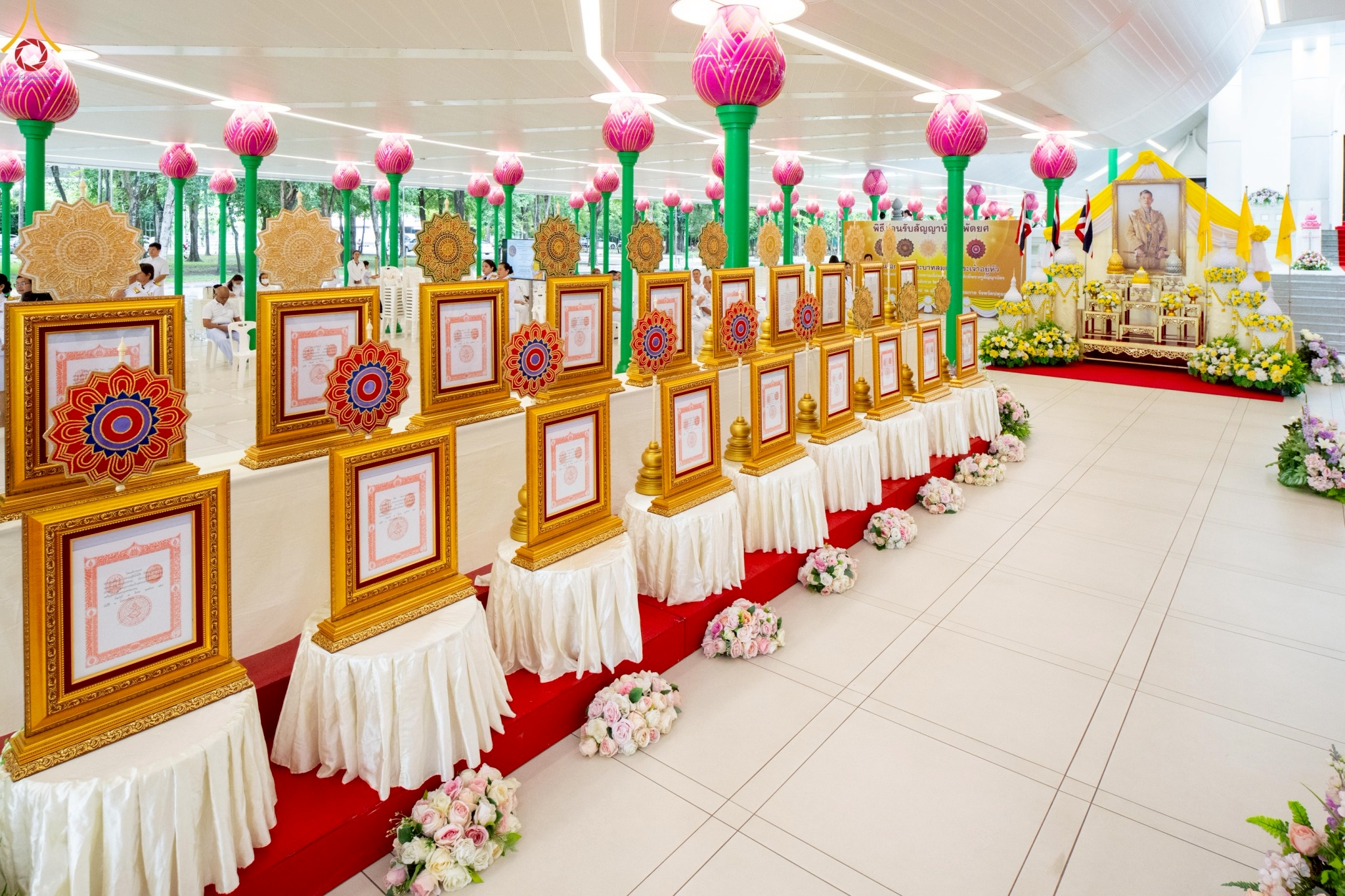 พิธีต้อนรับสัญญาบัตร พัดยศ พระครูสัญญาบัตรสายต่างประเทศวัดพระธรรมกาย จำนวน 19 รูป