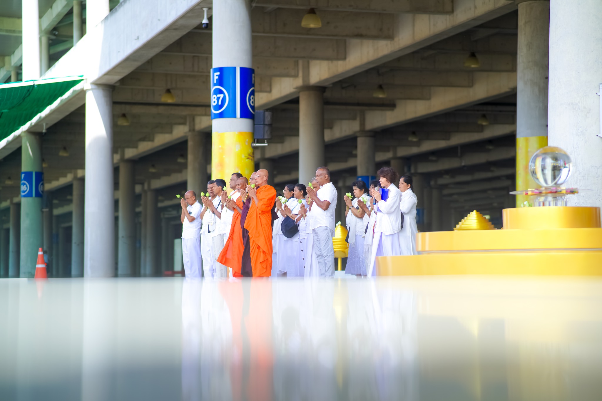 คณะจากประเทศศรีลังกา เดินทางมาเยี่ยมชมวัดพระธรรมกาย