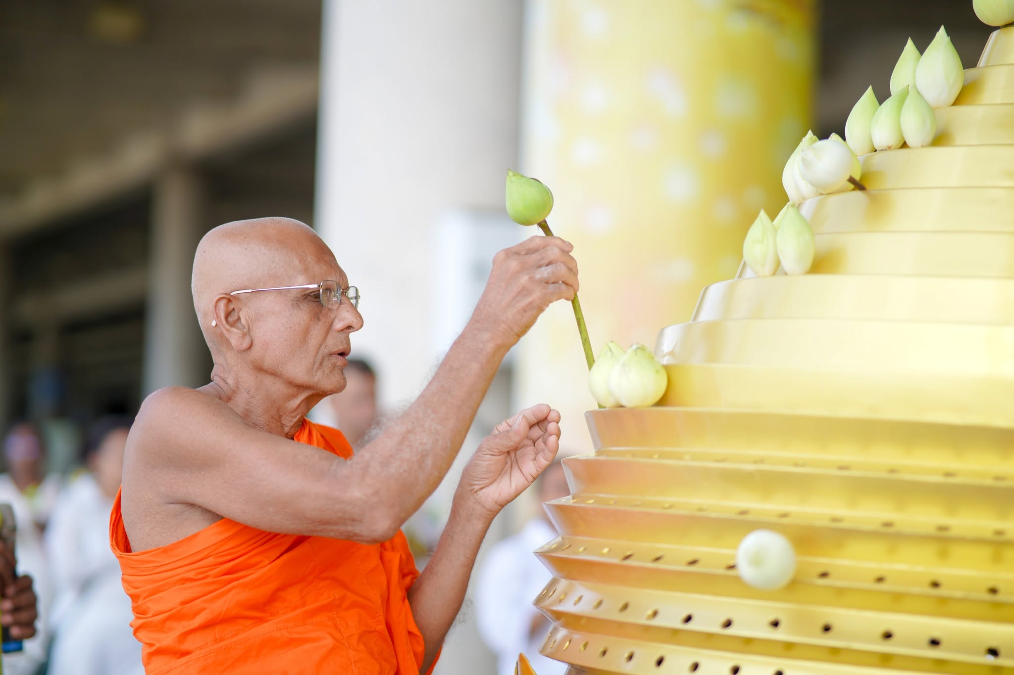 คณะจากประเทศศรีลังกา เดินทางมาเยี่ยมชมวัดพระธรรมกาย