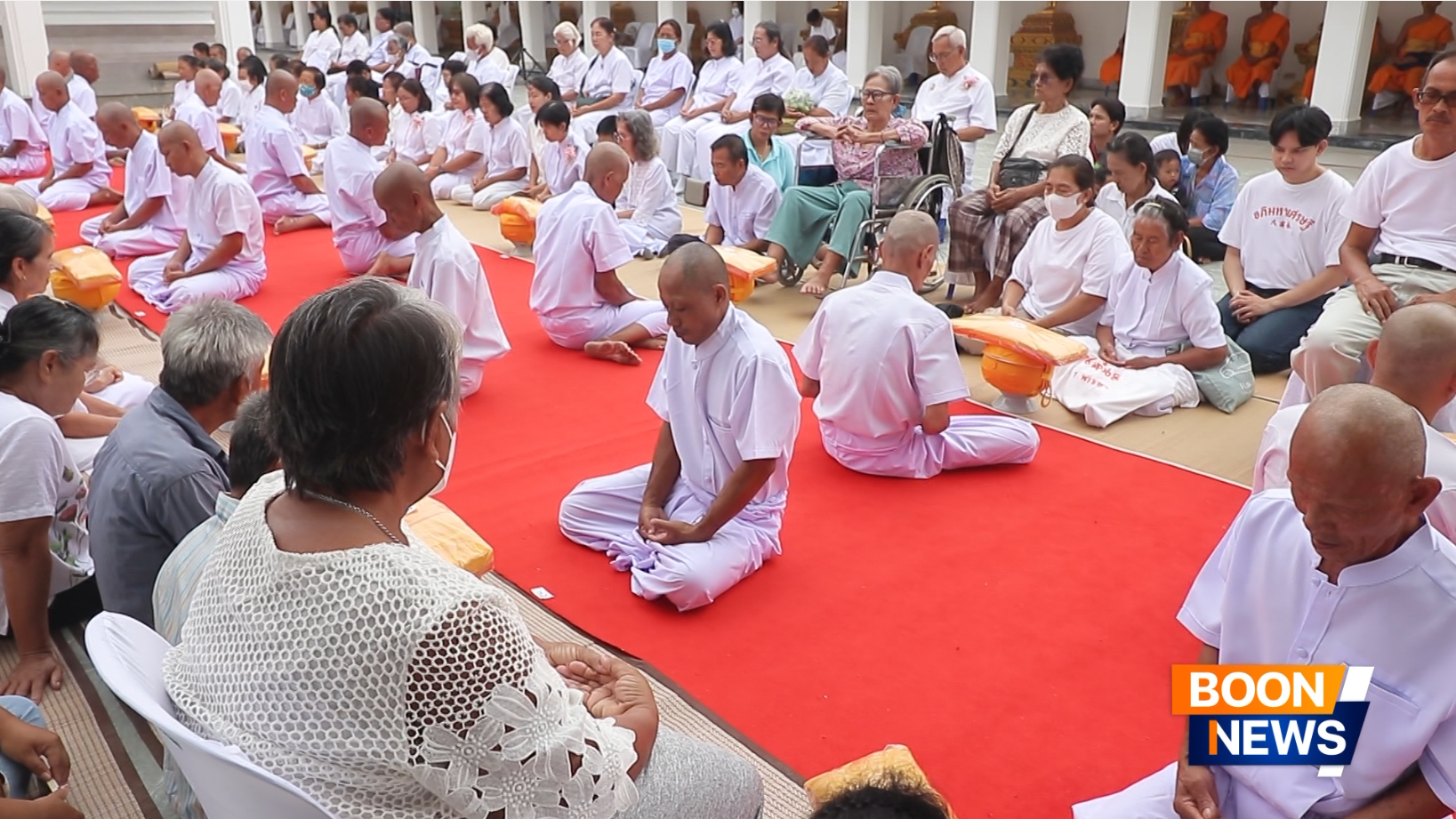ทุกท่านได้น้อมใจปฏิบัติธรรม ตามเสียงพระอาจารย์