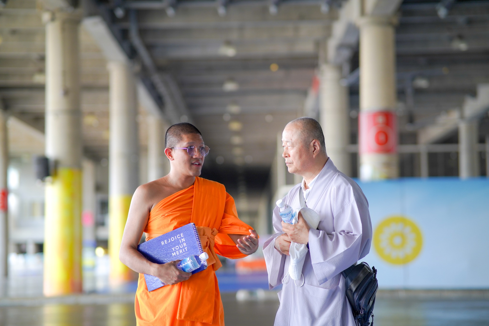 พระอาจารย์ชาวเกาหลีใต้ มาเยี่ยมชมวัดพระธรรมกาย