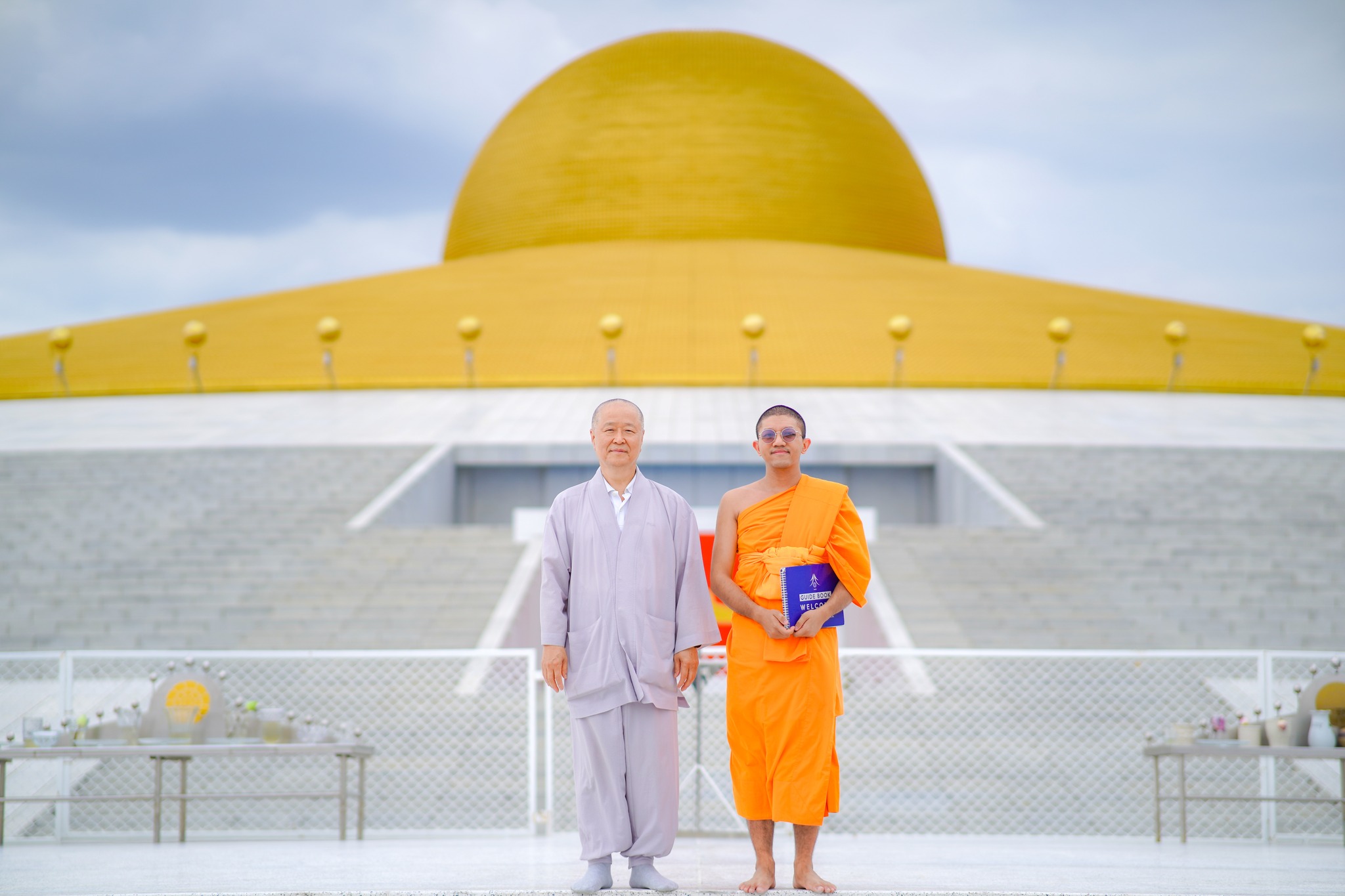 พระอาจารย์ชาวเกาหลีใต้ มาเยี่ยมชมวัดพระธรรมกาย