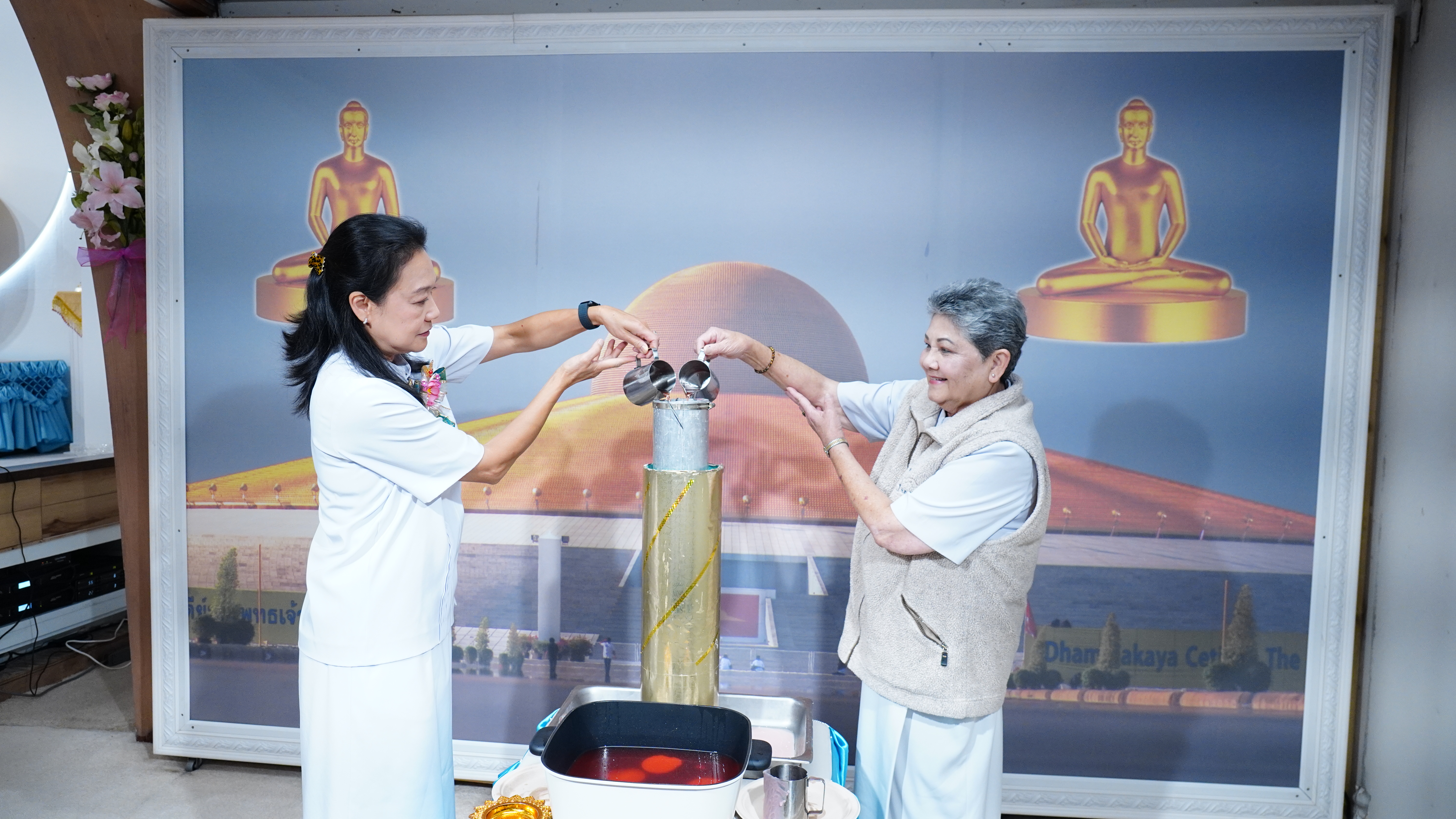 วัดพระธรรมกายซีแอตเติล จัดงานบุญบูชาข้าวพระ