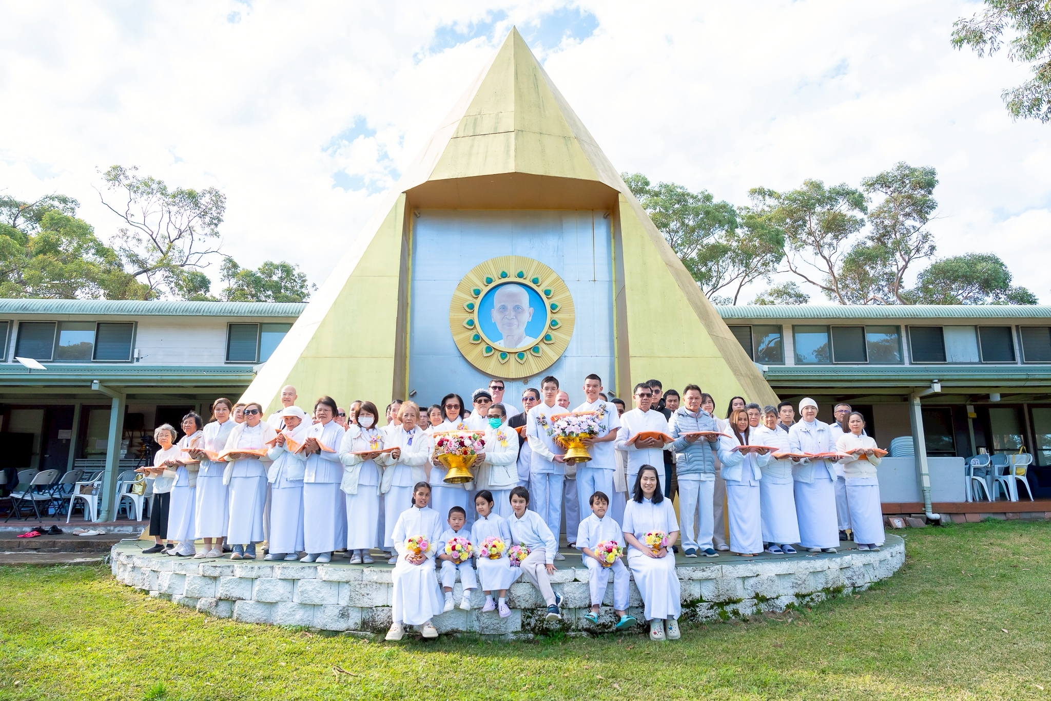 ดพระธรรมกายนครซิดนีย์ จัดงานบุญบูชาข้าวพระ